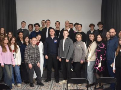 «Диалог на равных» о карьере в политике